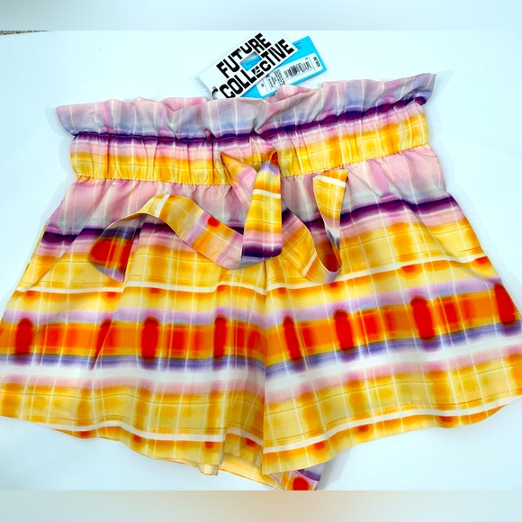 Future Collective Paperbag Shorts in Vibrant Pink/Orange with Belt & Poc… - Picture 2 of 9